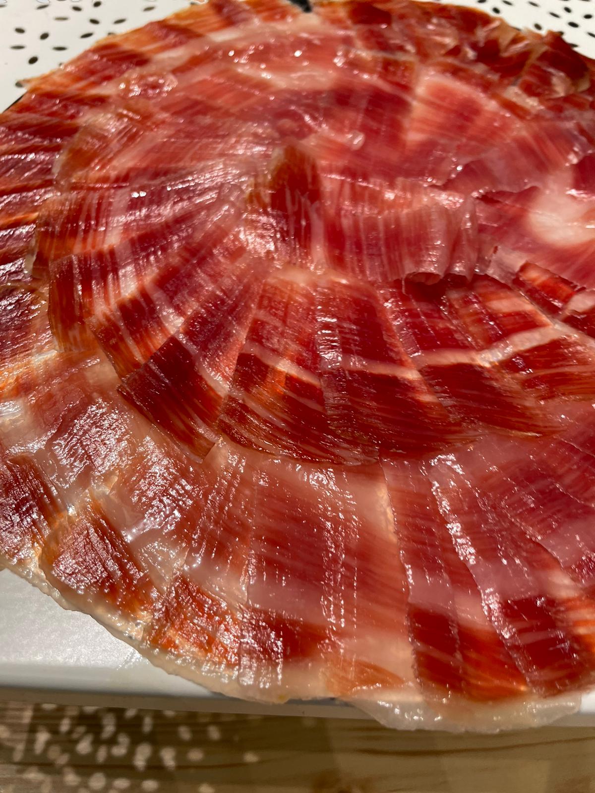 Sobre cortado a cuchillo Jamón Ibérico 50% Cebo - Julián Mairal 100g.