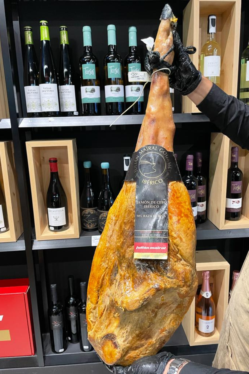 Jamón Ibérico 50% Cebo - Julián Mairal 7 kg. a 8 kg y 8kg. a 9 kg.